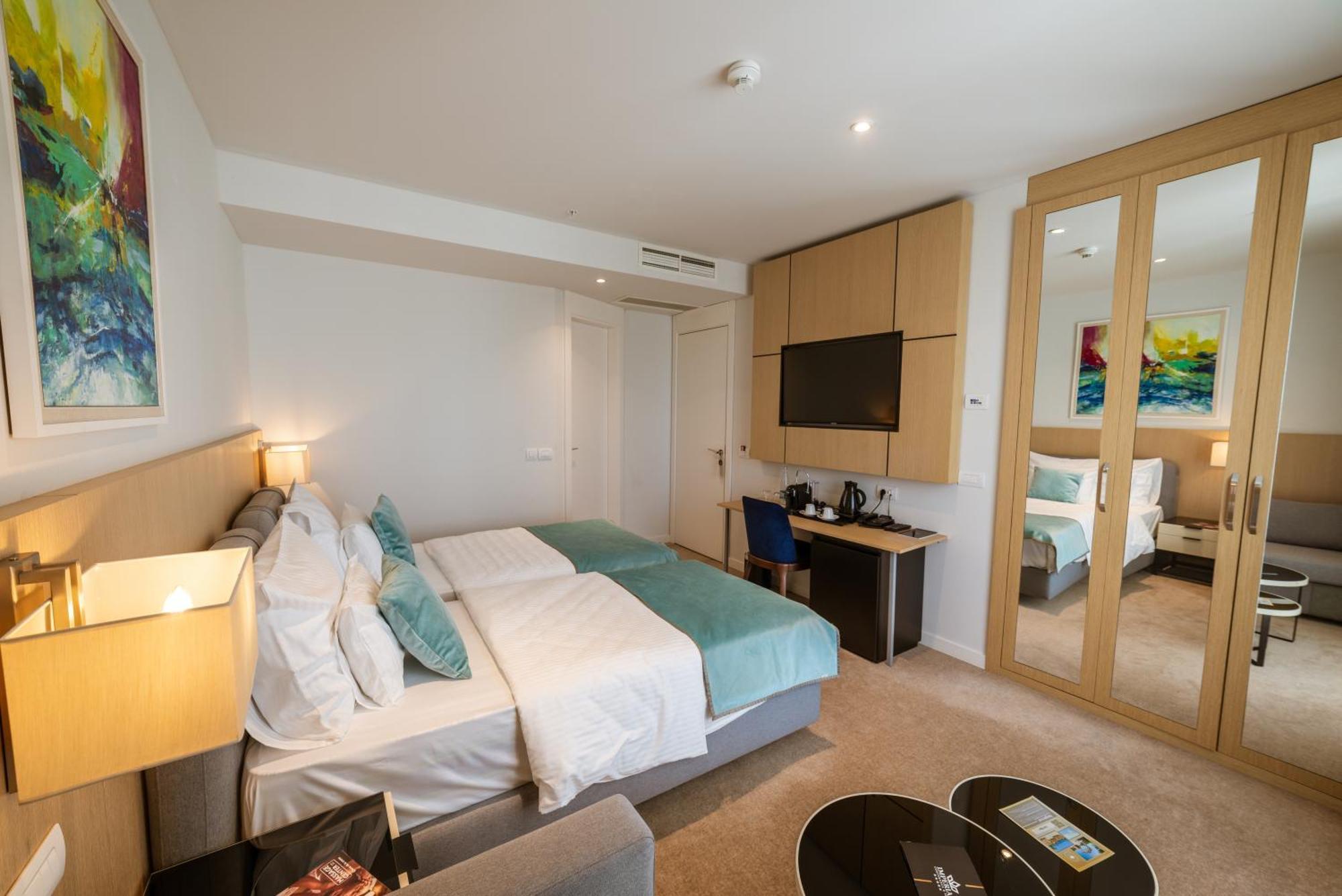 Hotel Imperial Conference & Spa Budva Luaran gambar