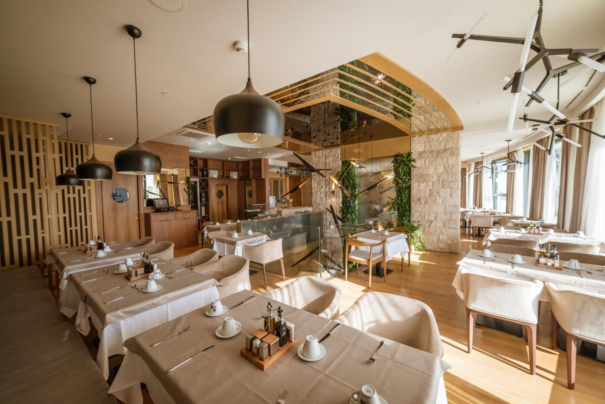 Hotel Imperial Conference & Spa Budva Luaran gambar