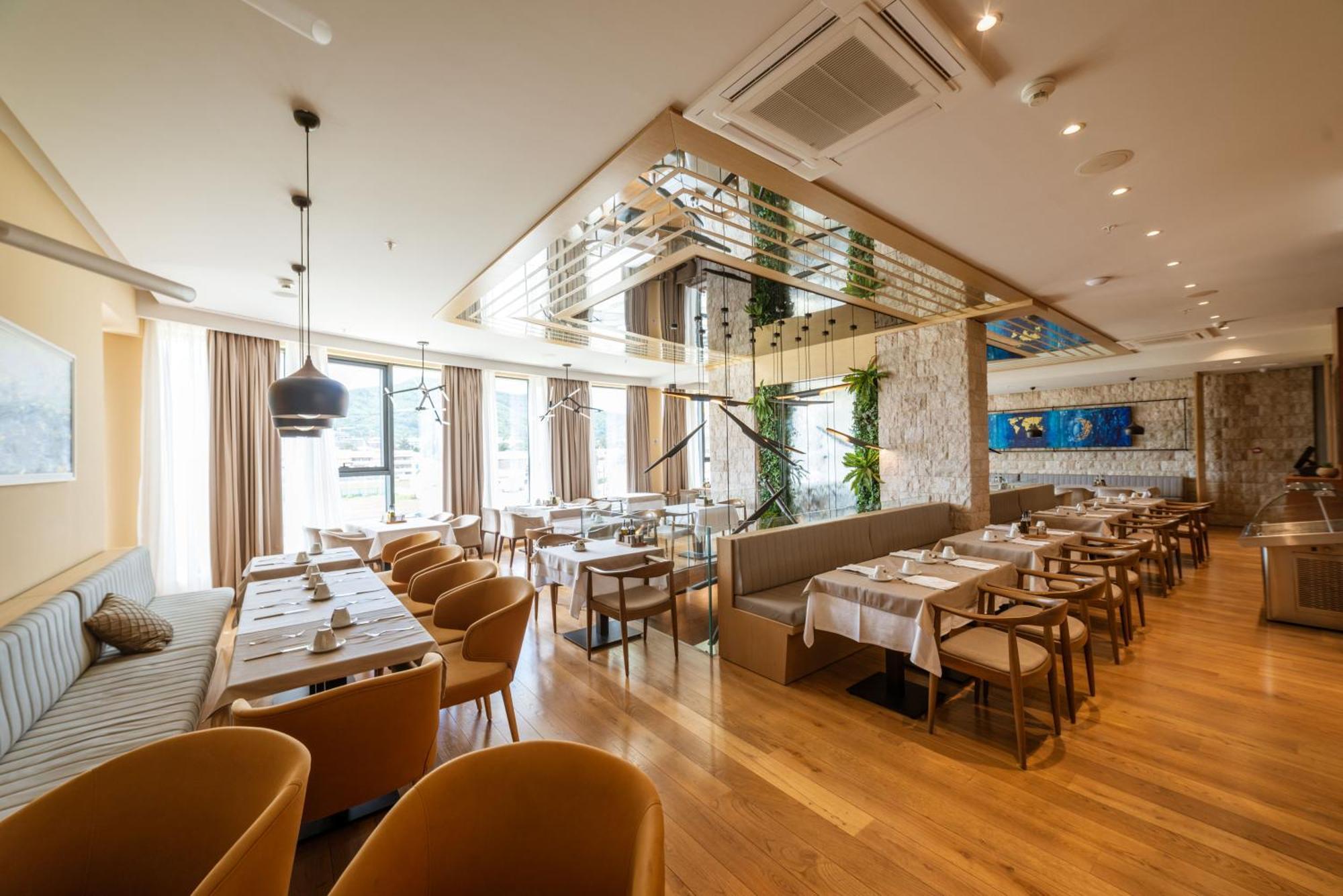 Hotel Imperial Conference & Spa Budva Luaran gambar